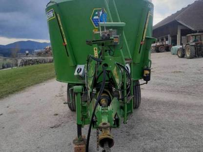 Bild 6:Futtermischwagen Faresin Magnum 900