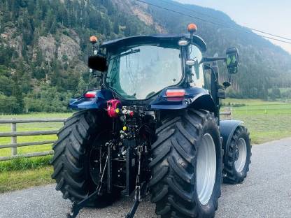 Bild 3:New Holland T6030