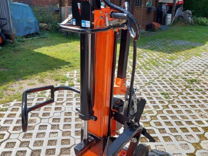 Bild 2:Holzspaltmaschine 14t Atika ASP 14 TS-2