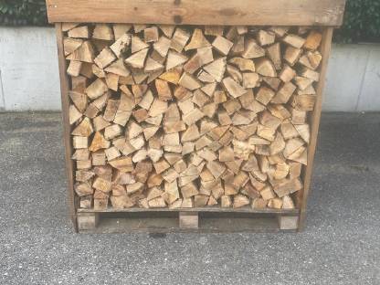 Bild 4:Brennholz Esche, 1,25 RM pro Palette zu verkaufen