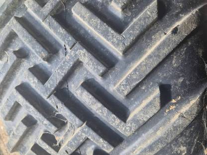 Bild 2:Kompletträder 31x15.50-15