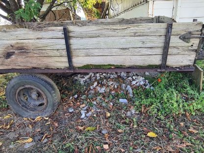 Bild 2:Traktoranhänger mit Stützrad, 1-Achser