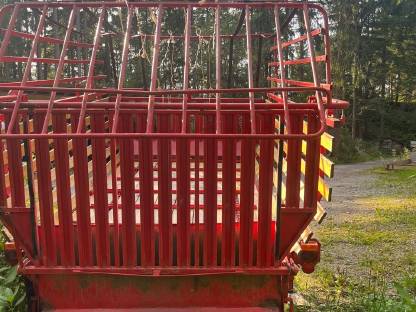 Bild 4:AEBI TP 20 mit Ladewagen und Jauchefass