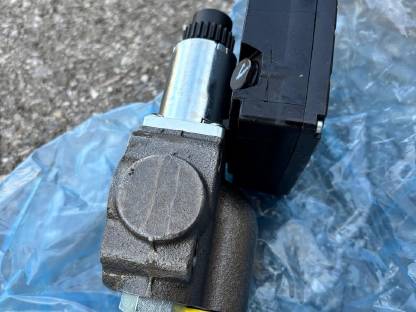 Bild 3:Regelventil New Holland CX