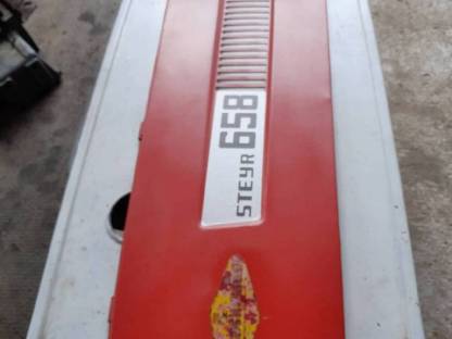 Bild 6:Traktorteile Steyr 760, 540