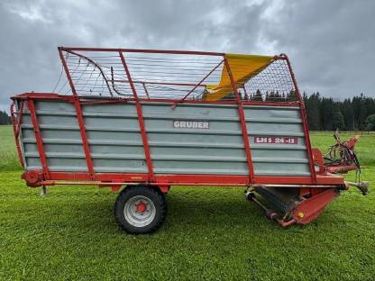 Bild 2:Ladewagen Gruber LHS 24-13