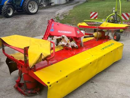 Bild 7:Pöttinger Novacat 306f Classic Frontmähwerk