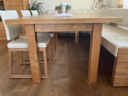 Bild 2:Eiche Esstisch