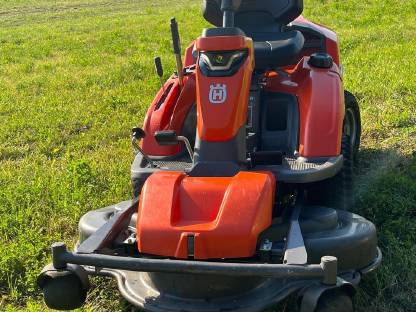 Bild 3:Husqvarna Rider R320 XAWD