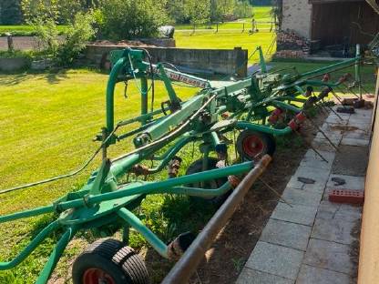 Bild 2:Claas Volto 540H