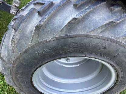 Bild 8:Carraro TTR4400 mit Mähwerk