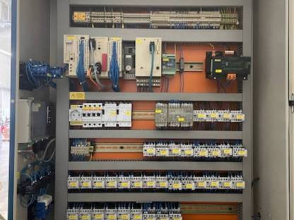 Bild 6:RASTER ZEULENRODA Walter Pressen Doppelständer