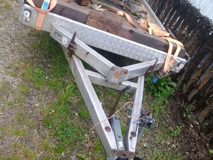 Bild 2:Humer Anhänger