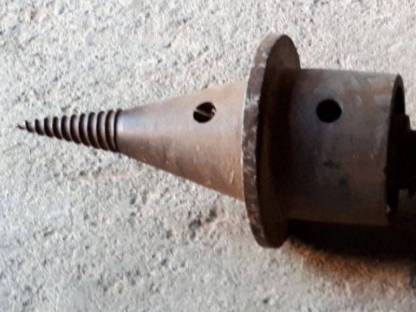 Bild 3:Kreissägewelle mit Spaltspirale zur Brennholzbereitung