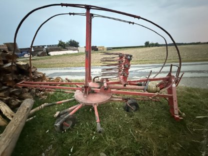 Bild 4:Schwader Fella TS 335 RDF