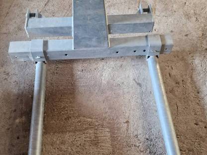 Bild 3:Ballengabel für Rundballentransport