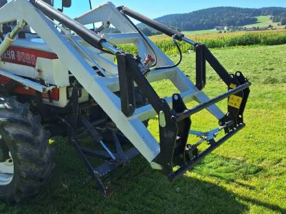 Bild 5:Frontlader Hydrac vollhydraulisch