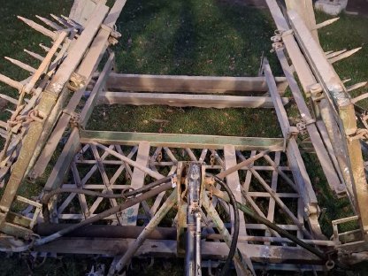 Bild 2:Egge/Kultivator