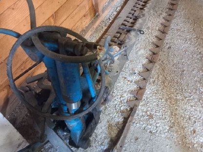 Bild 9:Ford Dexta 2000-8