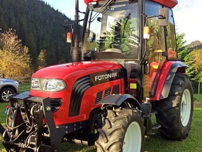 Neuwertiger 4x4 Traktor Foton mit 50 PS