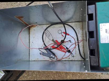 Bild 4:Ako Solar Weidezaungerät