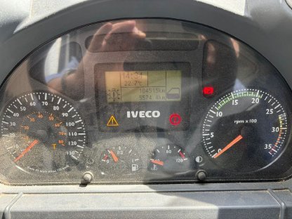 Bild 5:IVECO LKW mit Hebebühne und Kofferaufbau 7,5 t Eurocargo M752