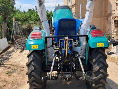 Bild 7:Traktor LW 304HS