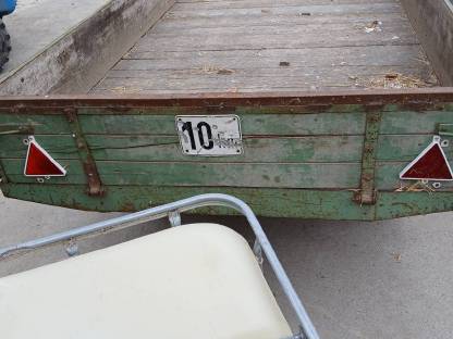 Bild 2:Traktor-Anhänger
