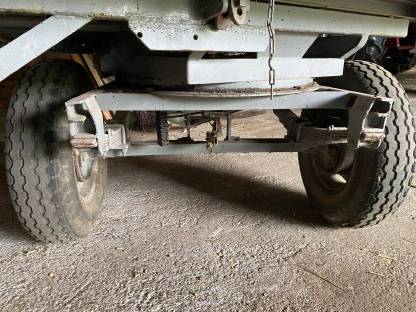 Bild 5:Zweiachs-Anhänger