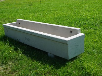 Bild 2:Wassertränke Weidetrog