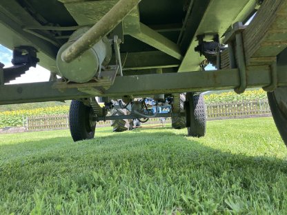 Bild 9:Müllner 2-Achs-3-Seitenkipper mit Pendelbordwand hinten 6 t