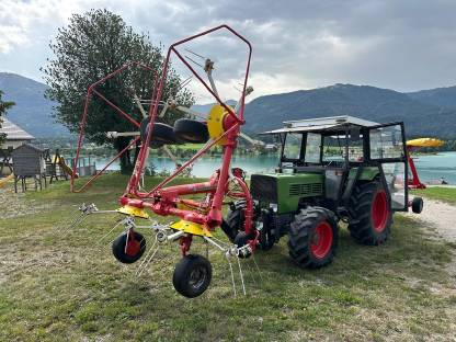 Bild 7:Pöttinger Kreiselheuer Hit 54