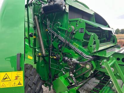 Bild 4:McHale V660 Rundballenpresse