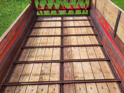 Bild 3:Pöttinger Miststreuer 4500/2