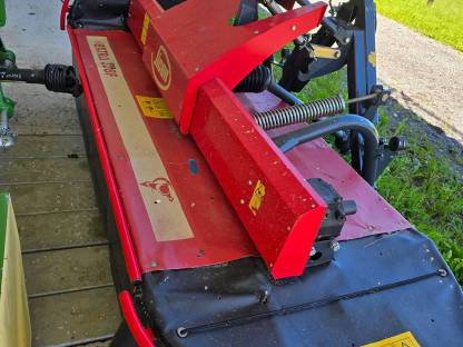 Bild 4:Vicon Extra 328F Frontmähwerk