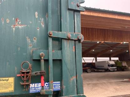 Bild 4:Hakenlift Krancontainer