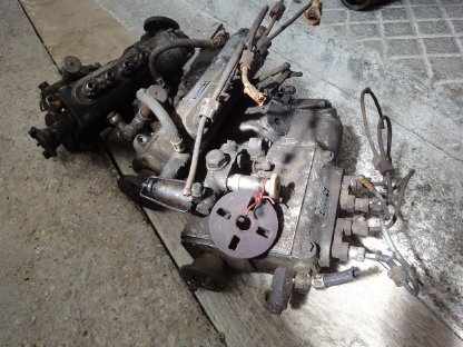 Bild 3:Einspritzpumpen alt Friedmann & Maier P14T8 - 2.21 RVO