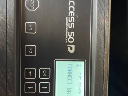 Bild 2:Stapler Ladegerät / MicroPower 24V 130A