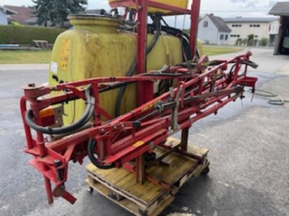Bild 2:Feldspritze Rau 800l