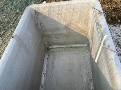 Bild 4:Behälter für Streugut, Wasserbehälter, Baubehälter