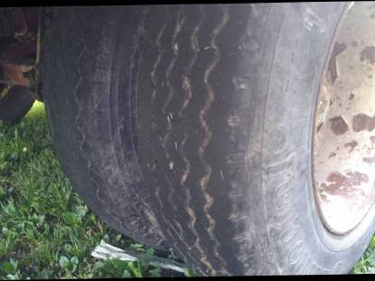 Bild 9:Tieflader Reifen 8.25 R15 / 7.50 R15