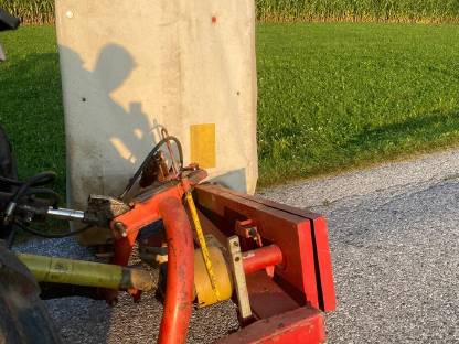 Bild 2:Farmland HT332 Mähwerk