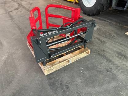 Bild 2:Rundballenzange