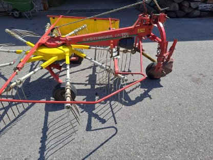 Bild 2:Pöttinger Schwader EURO TOP 340N