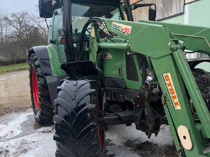Stoll F50 Lader mit Aufnahme