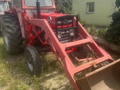 Bild 4:Massey Ferguson 165 mit Frontlader
