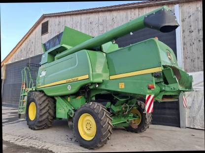 Bild 2:John Deere T560 Hillmaster 622R 6,7 m einsatzbereit