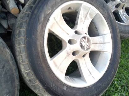 Bild 2:Alufelgen und Reifen