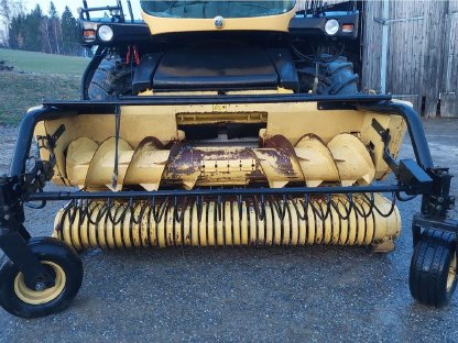 Bild 3:New Holland Pickup