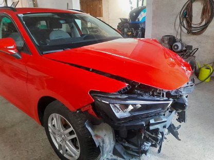 Bild 4:Seat Leon Bj. 24, 116 PS Diesel, Frontschaden